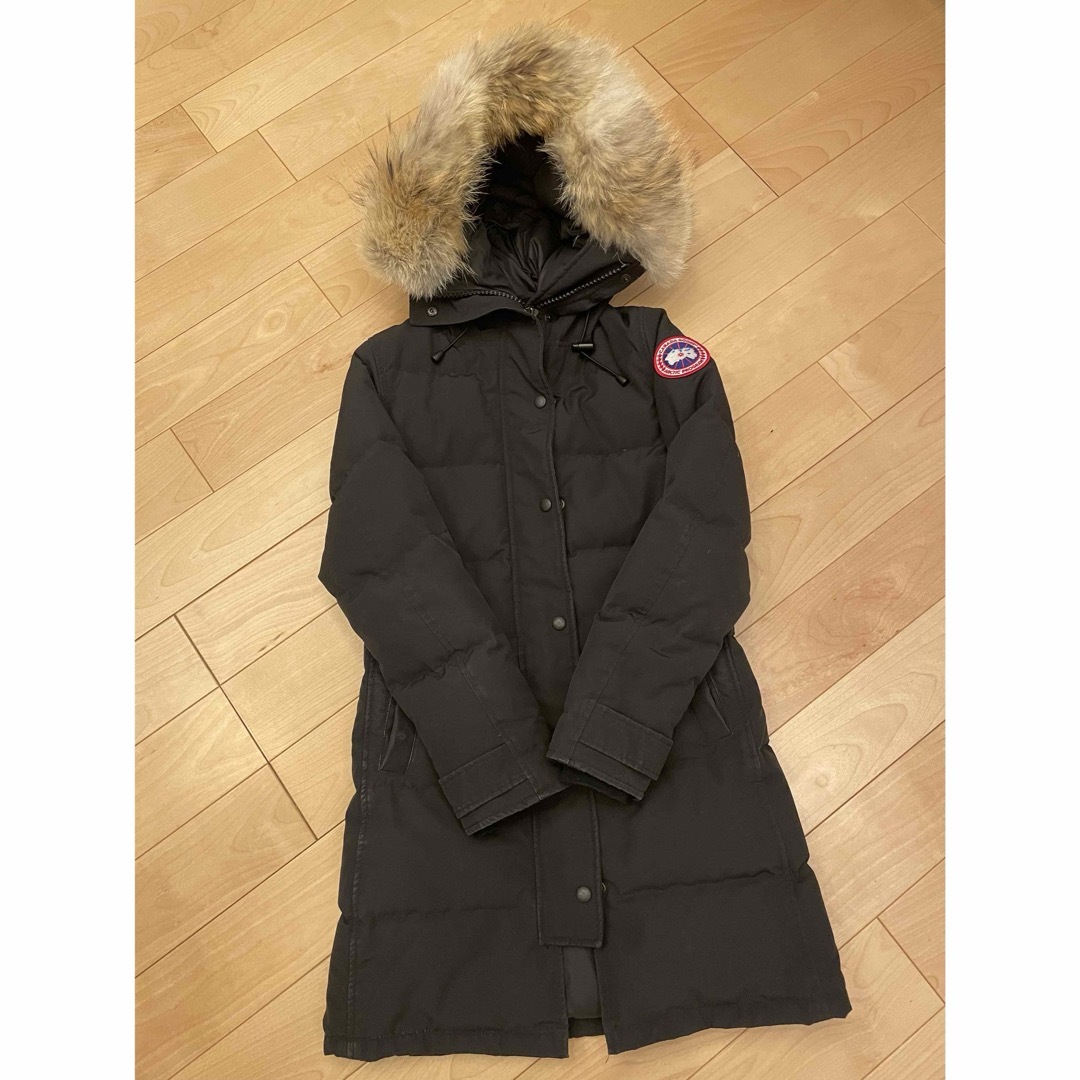 CANADA GOOSE(カナダグース)のCANADA GOOSE“MACKENZIE”  マッケンジー　S 黒 レディースのジャケット/アウター(ダウンジャケット)の商品写真