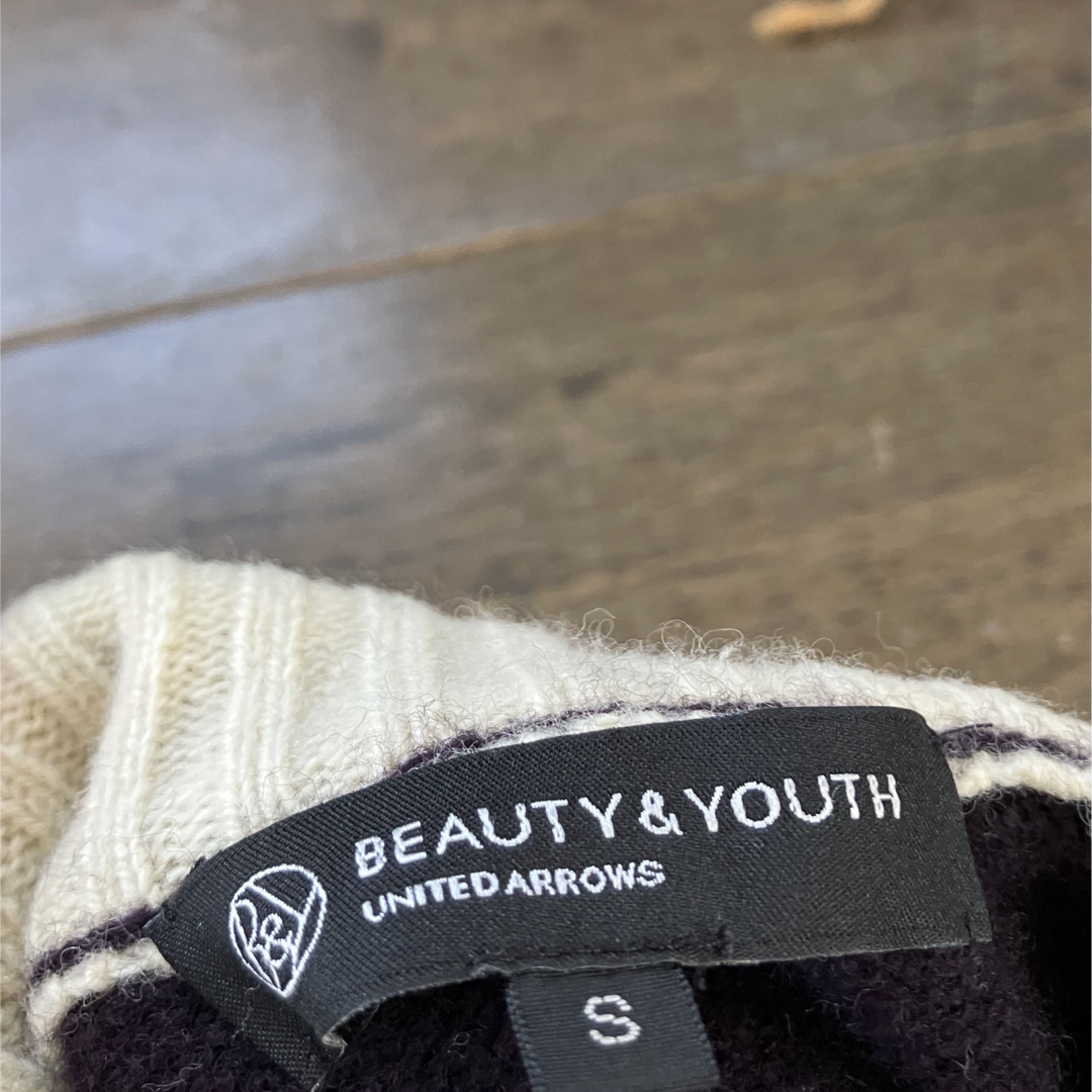 BEAUTY&YOUTH UNITED ARROWS(ビューティアンドユースユナイテッドアローズ)のbeauty&youth ビューティーアンドユース　ボタン　ニット　カーディガン レディースのトップス(ニット/セーター)の商品写真