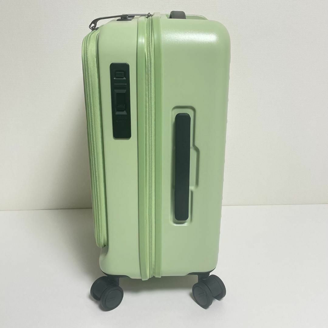 新品　オルティモ Oltimo  キャリー スーツケース 37L セージグリーン レディースのバッグ(スーツケース/キャリーバッグ)の商品写真