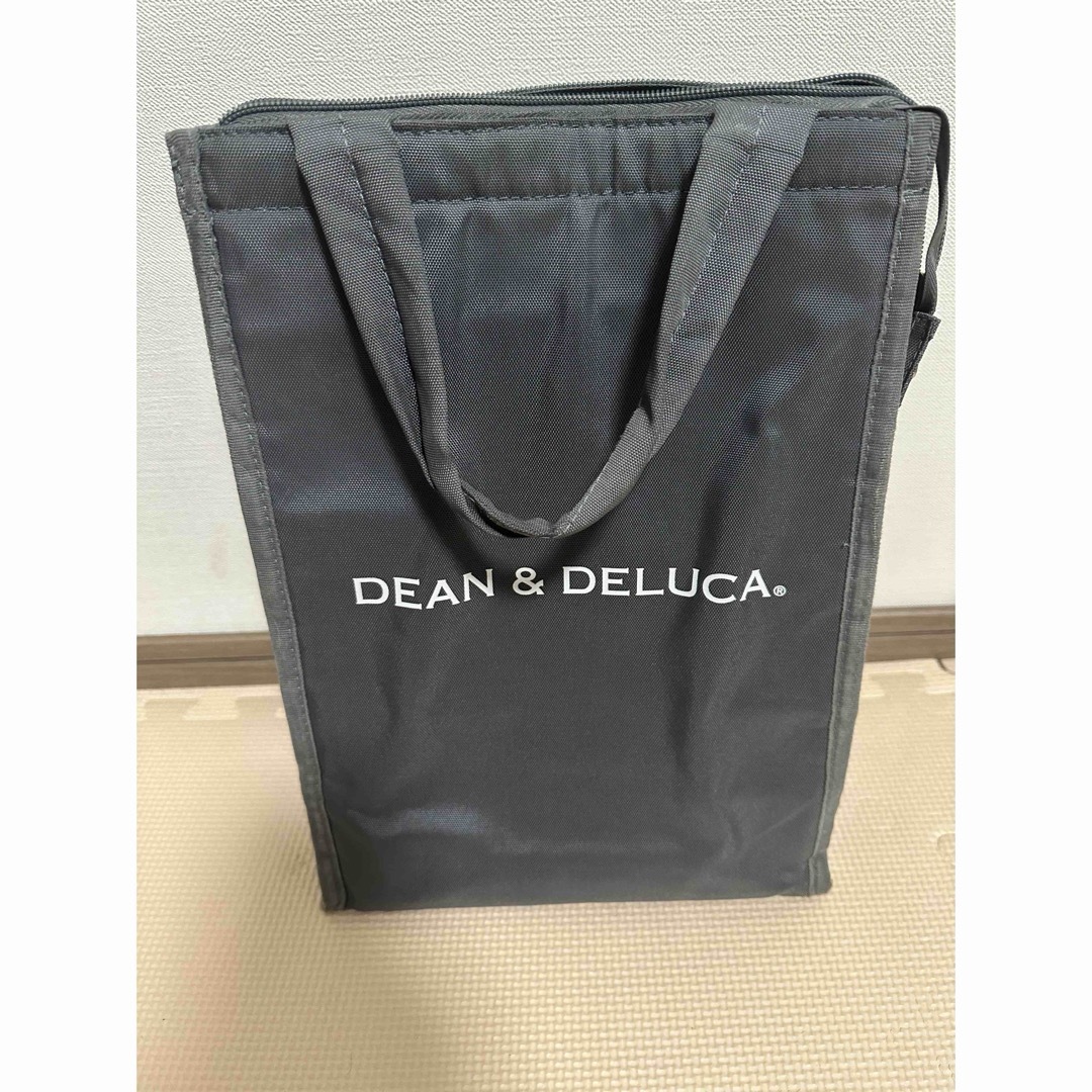 DEAN & DELUCA(ディーンアンドデルーカ)のDEAN&DELUCA クーラーバッグ グレー M インテリア/住まい/日用品のキッチン/食器(弁当用品)の商品写真