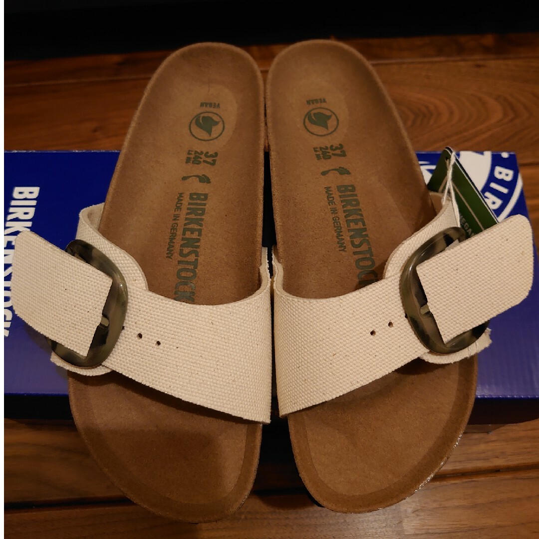 BIRKENSTOCK(ビルケンシュトック)の新品未使用 BIRKENSTOCK  マドリッド レディースの靴/シューズ(サンダル)の商品写真