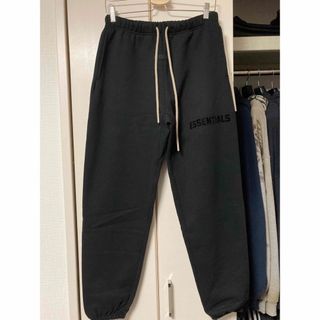 フィアオブゴッド(FEAR OF GOD)のfear of god essntials スウェットパンツ(ワークパンツ/カーゴパンツ)