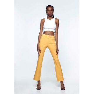 ザラ(ZARA)のZara mini flare trousers 新品(カジュアルパンツ)