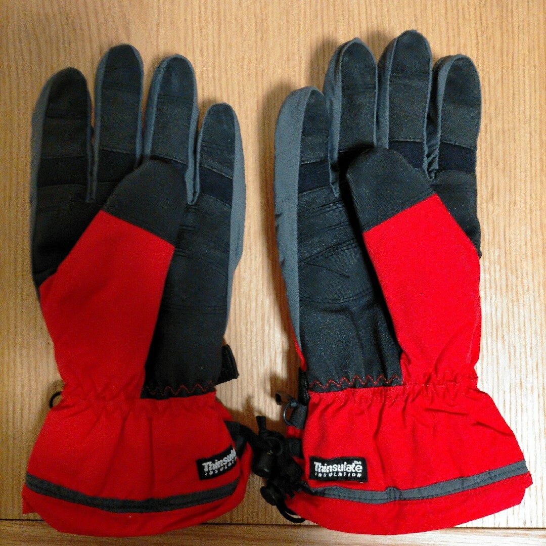 メンズ用防寒手袋　赤　Mサイズ メンズのファッション小物(手袋)の商品写真