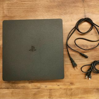 ソニー(SONY)の【中古】PlayStation4本体＋ケーブル(家庭用ゲーム機本体)