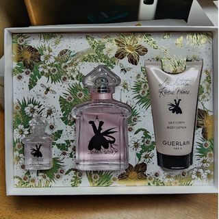 ゲラン(GUERLAIN)のゲランラ プティット ローブ ノワール オーデトワレ コフレ(香水(女性用))