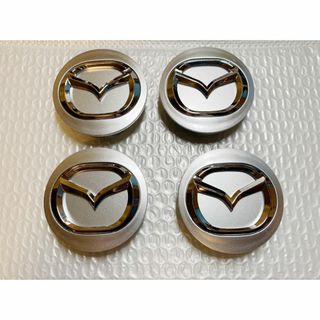 マツダ(マツダ)のマツダ MAZDA 4個セット　ホイール センターキャップ　外径56MM(車外アクセサリ)