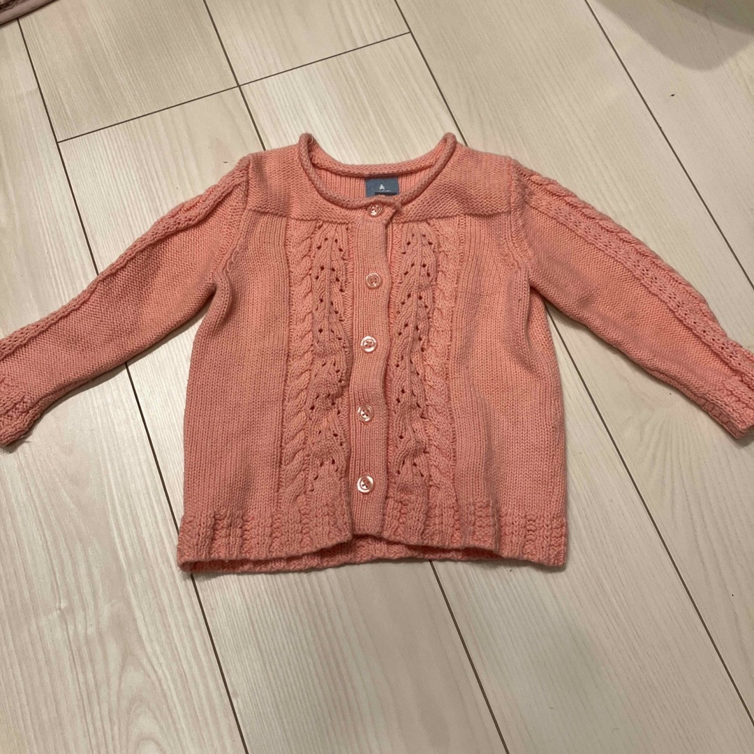 babyGAP(ベビーギャップ)のbaby Gap サーモンピンクカーディガン80 キッズ/ベビー/マタニティのベビー服(~85cm)(カーディガン/ボレロ)の商品写真