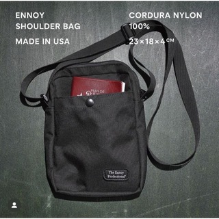 the ennoy professional shoulder pouch
