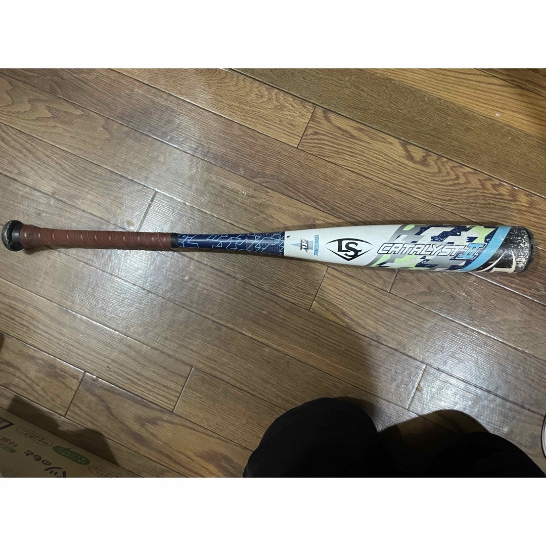 Louisville Slugger(ルイスビルスラッガー)の少年軟式　カタリスト　76cm スポーツ/アウトドアの野球(バット)の商品写真