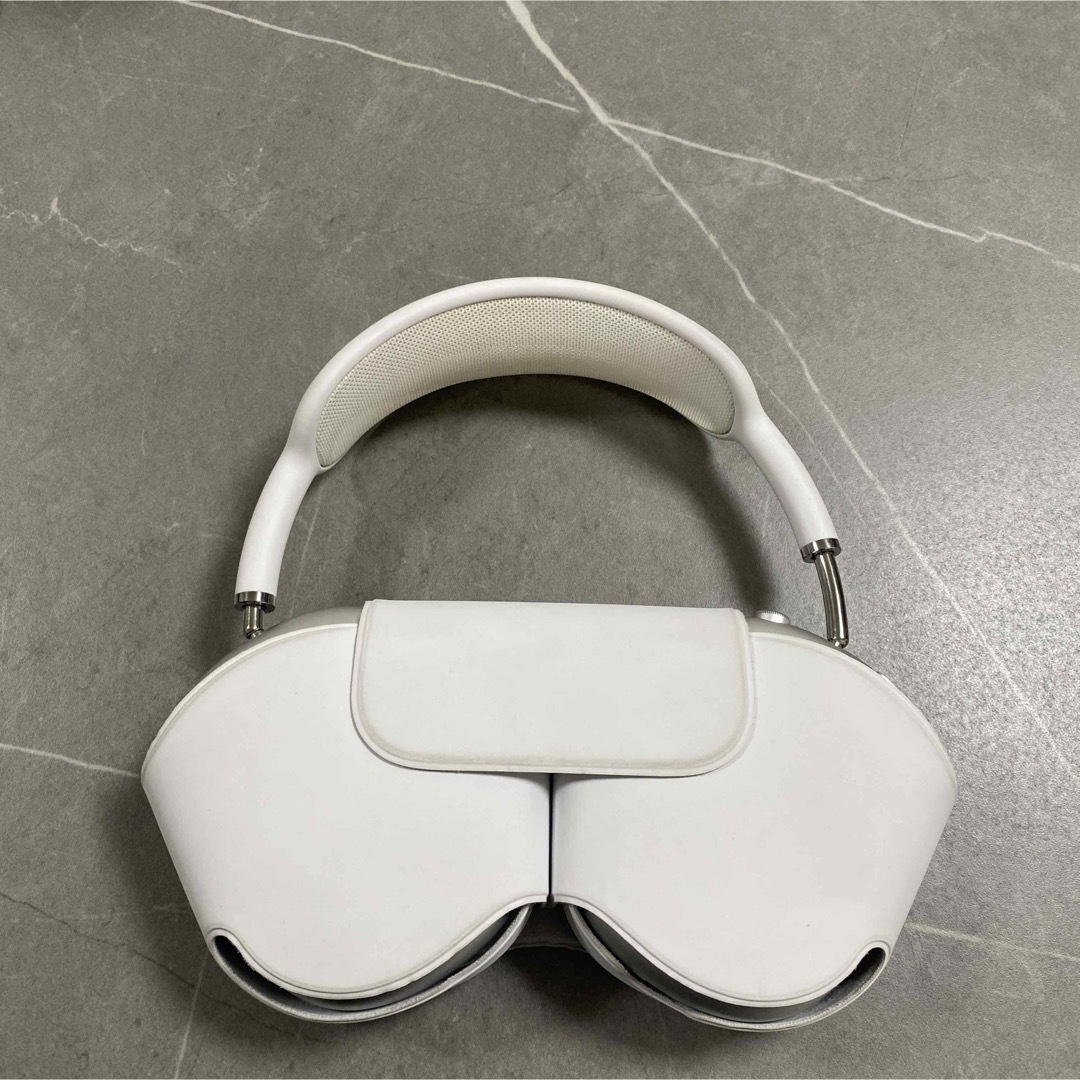 Apple(アップル)の【美品】AirPods Max シルバー 公式保証有り②　即日発送 スマホ/家電/カメラのオーディオ機器(ヘッドフォン/イヤフォン)の商品写真