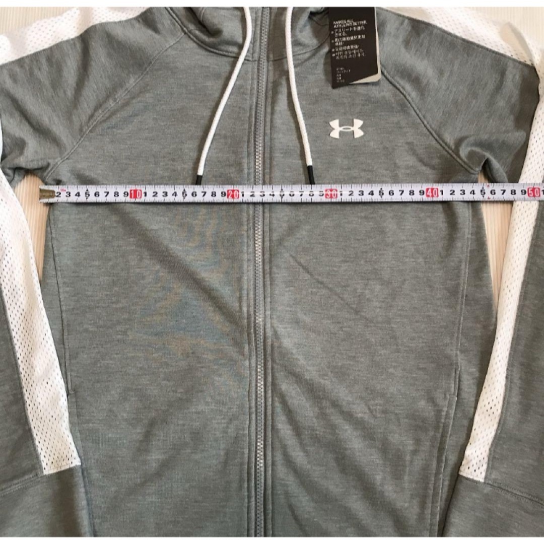 UNDER ARMOUR(アンダーアーマー)の送料無料 新品 underarmour フェザーウェイトフリースフルジップ XL レディースのトップス(パーカー)の商品写真