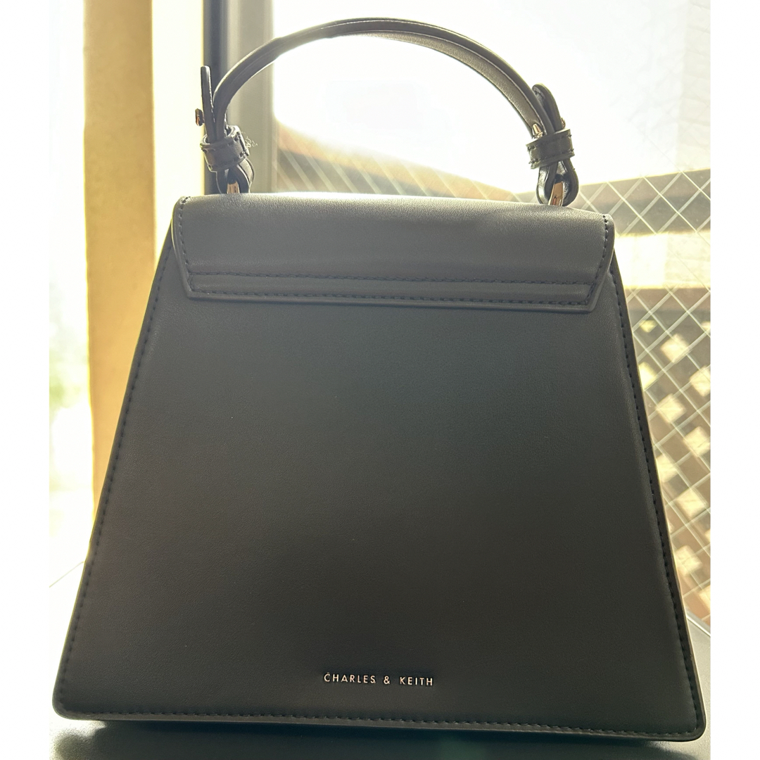 Charles and Keith(チャールズアンドキース)のCharles & Keith ショルダーバック レディースのバッグ(ショルダーバッグ)の商品写真