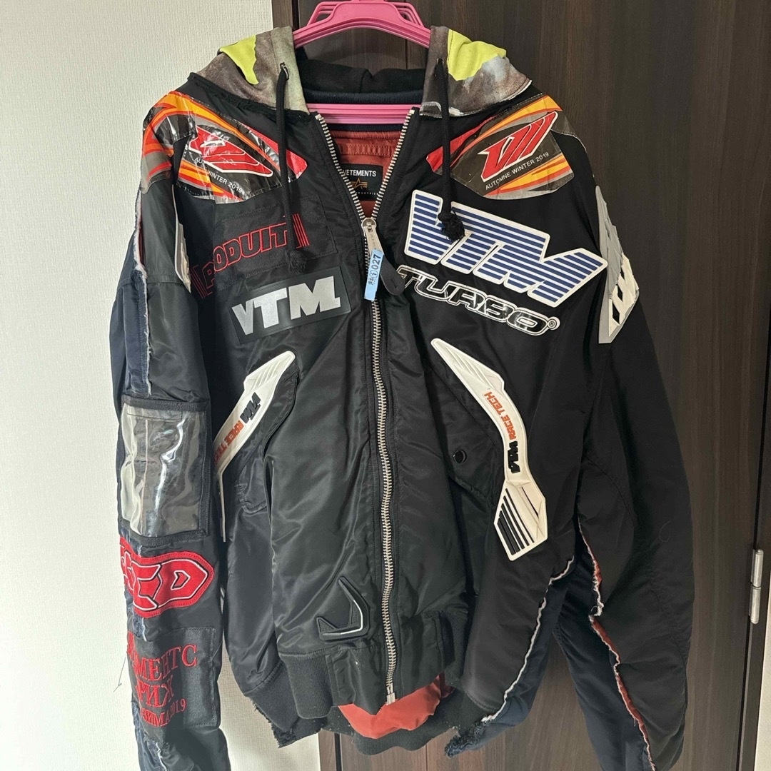 VETEMENTS(ヴェトモン)のvetements × Alpha Racing Bomber Jacket メンズのジャケット/アウター(ブルゾン)の商品写真