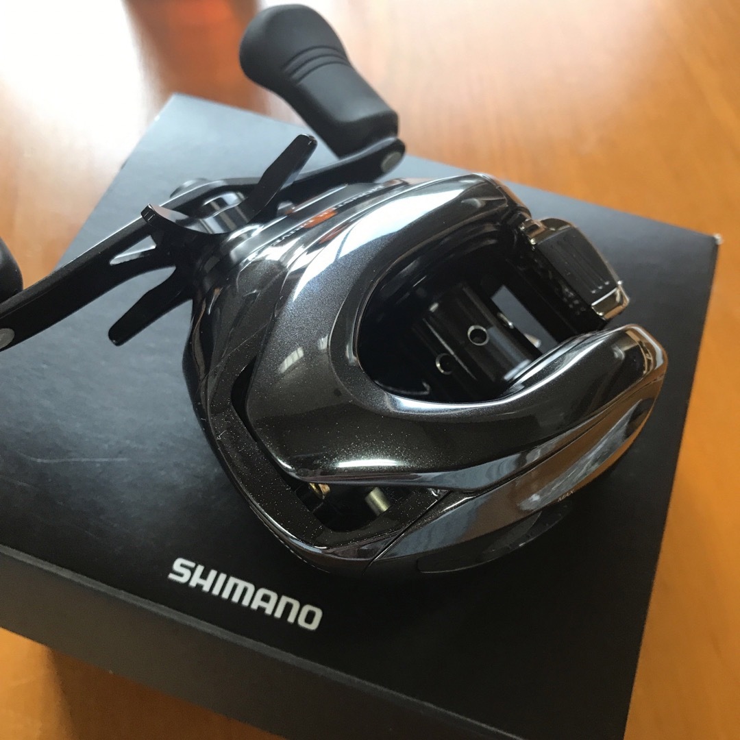 SHIMANO(シマノ)の❤SHIMANOシマノ18アンタレスDCMDXG スポーツ/アウトドアのフィッシング(リール)の商品写真