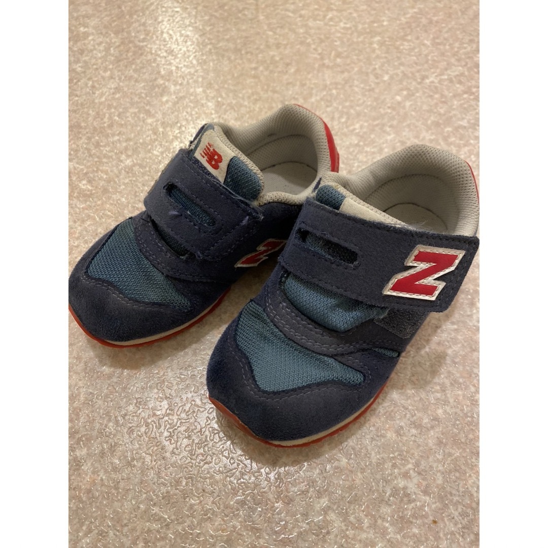 New Balance(ニューバランス)のnew balance ニューバランス IZ373 キッズ シューズ W/15. キッズ/ベビー/マタニティのキッズ靴/シューズ(15cm~)(スニーカー)の商品写真