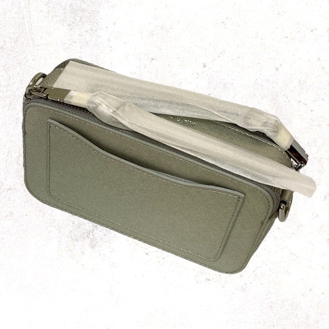 MARC JACOBS(マークジェイコブス)の《マークジェイコブス》ショルダー シルバー スナップショット シルバー 新品  レディースのバッグ(ショルダーバッグ)の商品写真