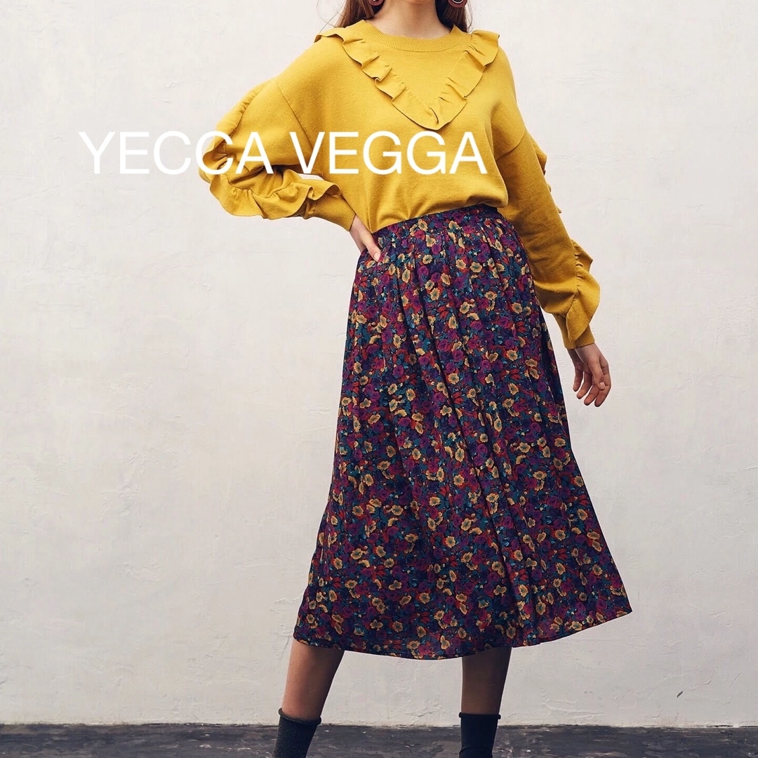 YECCA VECCA(イェッカヴェッカ)のイェッカヴェッカYECCAVEGGAヴィンテージ花柄フレアスカート　古着好きにも レディースのスカート(ロングスカート)の商品写真