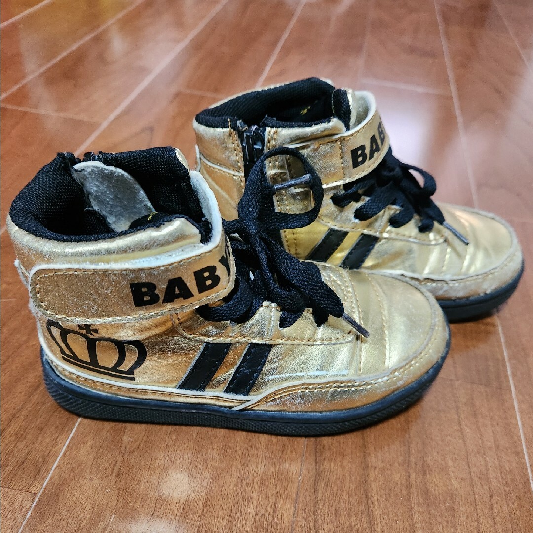 BABYDOLL(ベビードール)のBABYDOLL スニーカー 17cm ゴールド キッズ/ベビー/マタニティのキッズ靴/シューズ(15cm~)(スニーカー)の商品写真