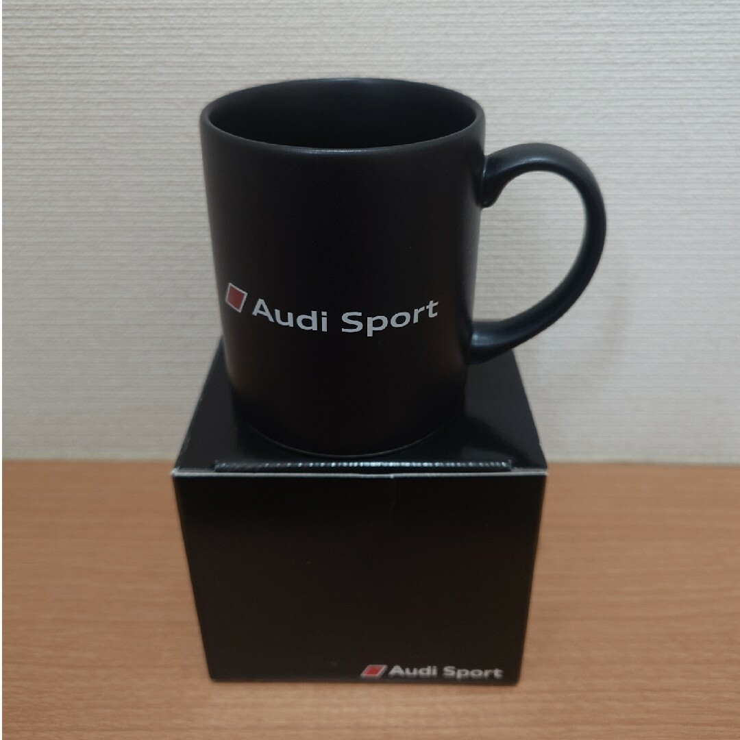 AUDI(アウディ)の未使用新品 アウディ マグカップセット インテリア/住まい/日用品のキッチン/食器(グラス/カップ)の商品写真