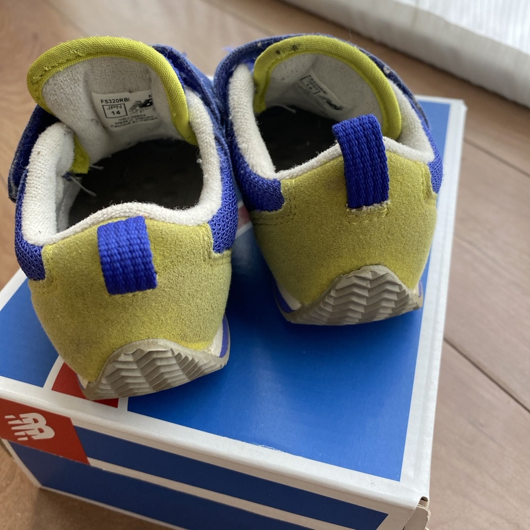 New Balance(ニューバランス)のニューバランススニーカー キッズ/ベビー/マタニティのキッズ靴/シューズ(15cm~)(スニーカー)の商品写真