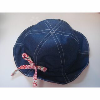 ニシマツヤ(西松屋)の子供用帽子　リボン付　50㎝(帽子)