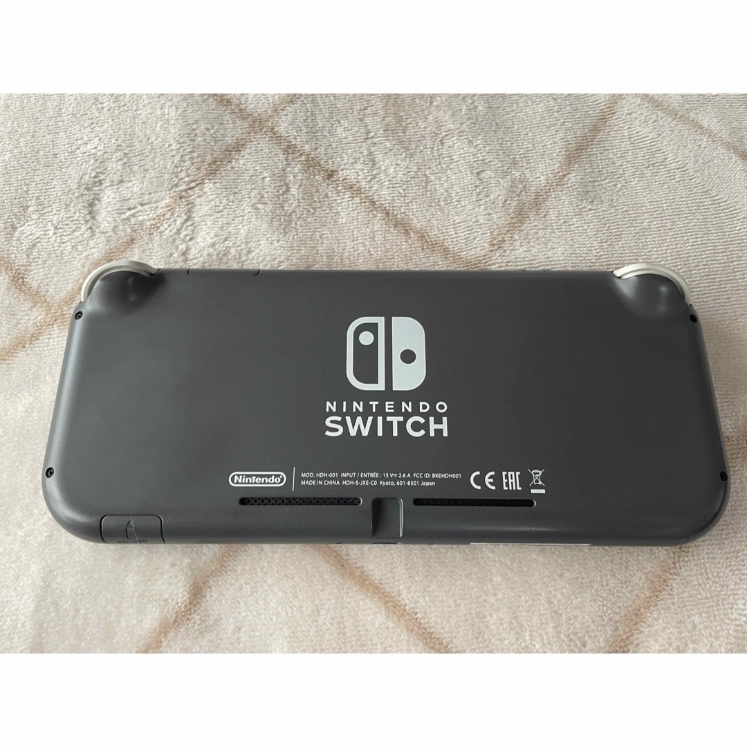 Nintendo Switch(ニンテンドースイッチ)の任天堂　Switch lite グレー　※左スティック不調　スイッチライト エンタメ/ホビーのゲームソフト/ゲーム機本体(携帯用ゲーム機本体)の商品写真