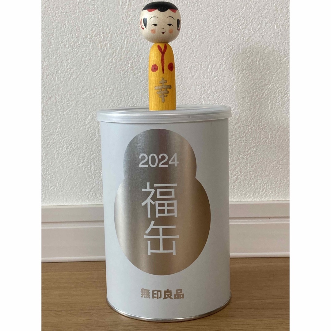 MUJI (無印良品)(ムジルシリョウヒン)の無印福缶2024 こけし インテリア/住まい/日用品のインテリア小物(置物)の商品写真