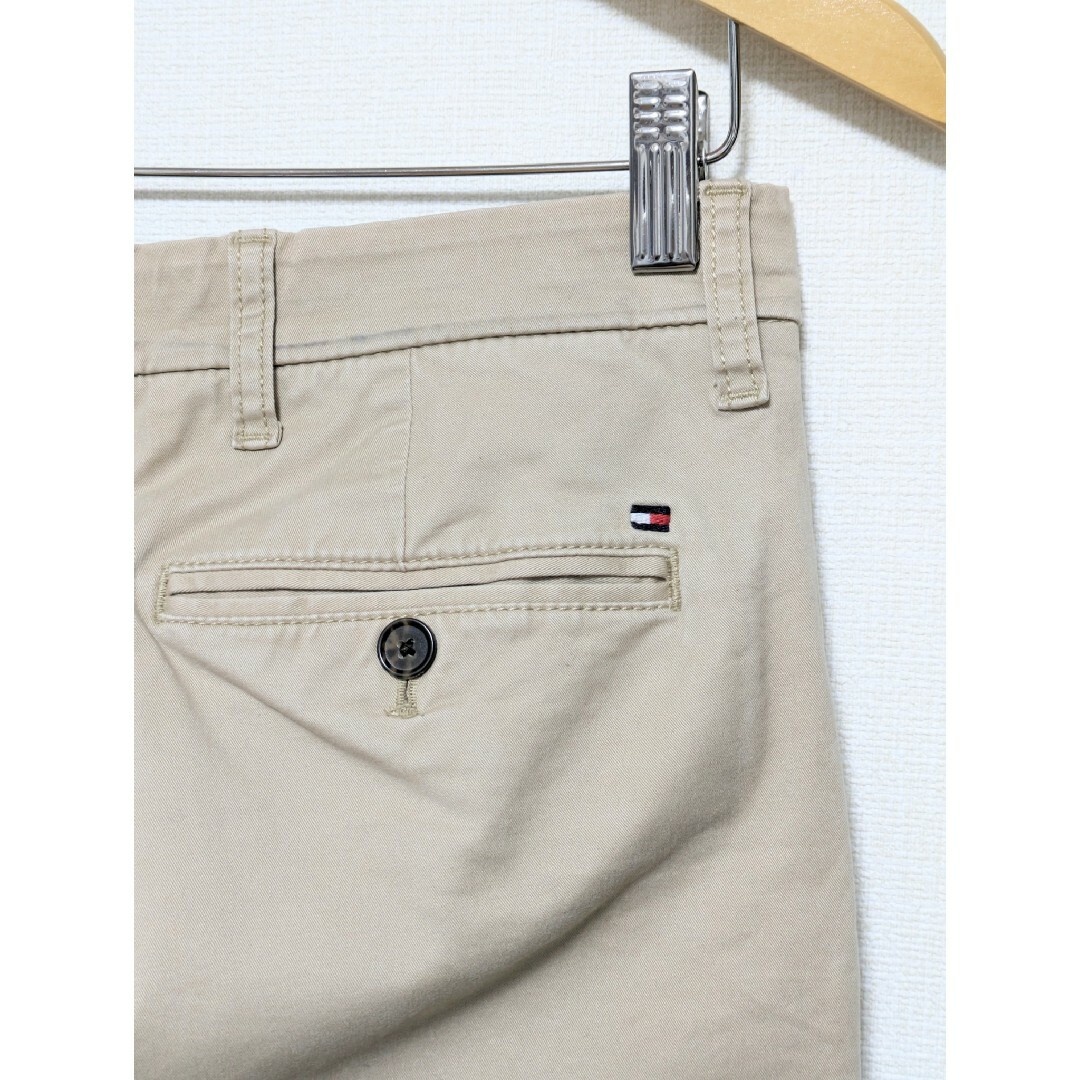 TOMMY HILFIGER(トミーヒルフィガー)のトミーヒルフィガー　スリムフィット　チノパン　29/32　ベージュ メンズのパンツ(チノパン)の商品写真