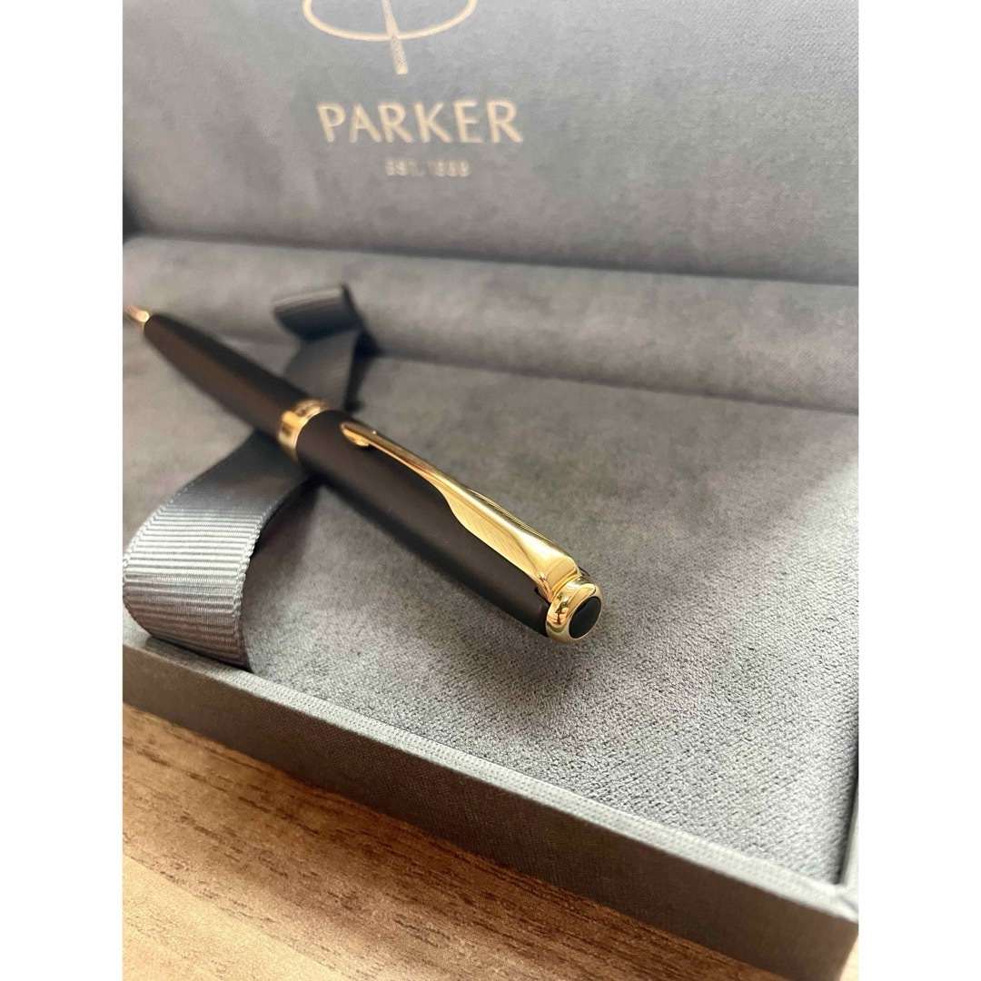 Parker(パーカー)の【美品箱付】PARKER ソネット マットブラックGT ボールペン インテリア/住まい/日用品の文房具(ペン/マーカー)の商品写真