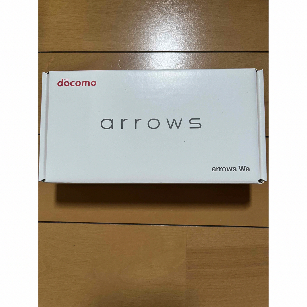 arrows(アローズ)のarrows We F-51B ネイビー スマホ/家電/カメラのスマートフォン/携帯電話(スマートフォン本体)の商品写真