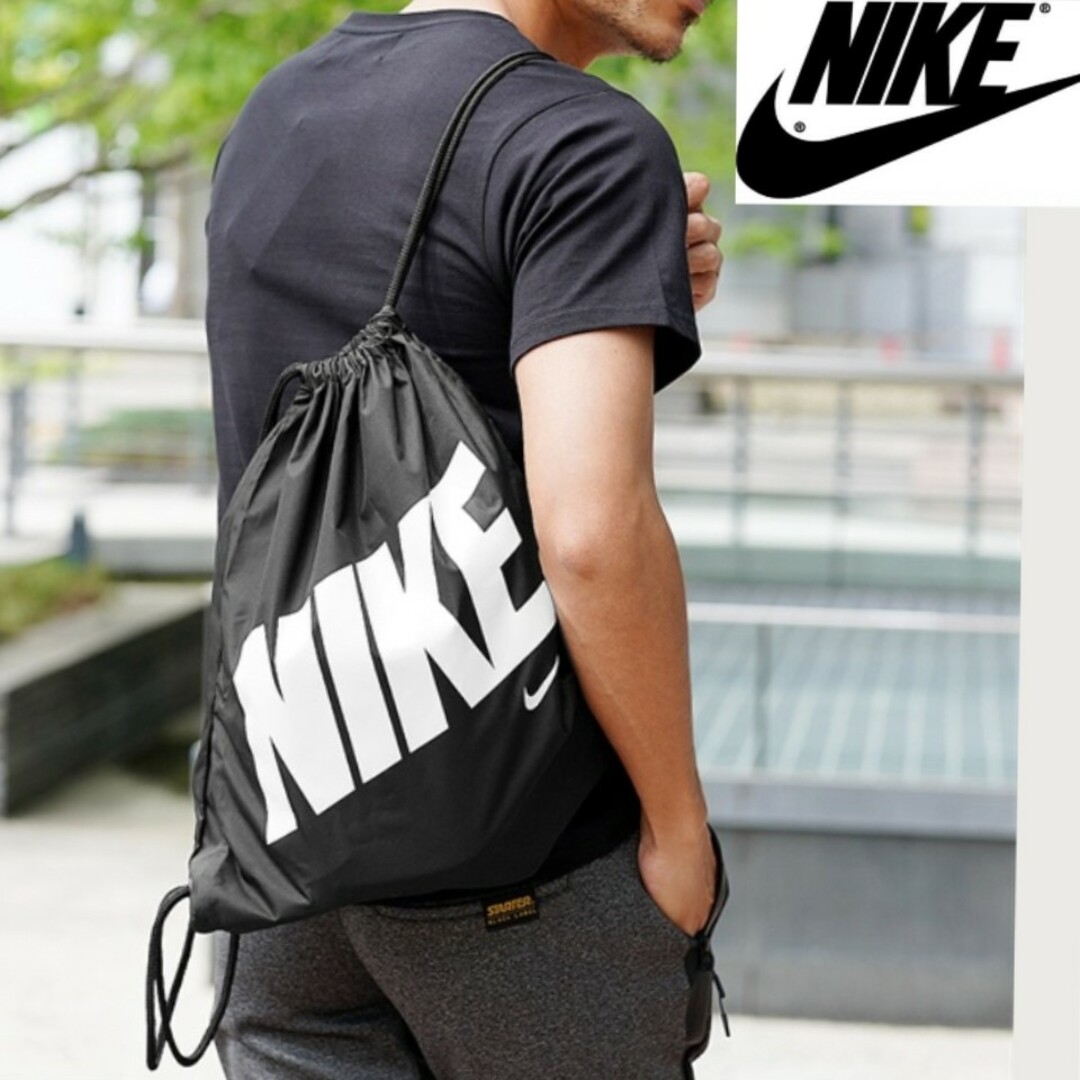 NIKE(ナイキ)のNIKE グラフィック ジムサック ブラック/ホワイト 12L メンズのバッグ(バッグパック/リュック)の商品写真