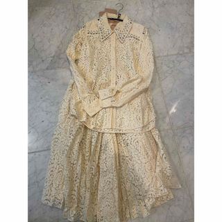 ヌメロヴェントゥーノ(N°21)の春のお出かけに🌸新品✨ヌメロヴェントゥーノ　レース　セットアップ(ひざ丈ワンピース)