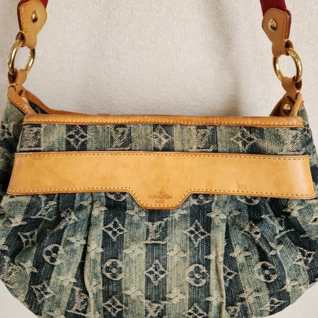 LOUIS VUITTON(ルイヴィトン)のルイヴィトン　デニムショルダーバッグ レディースのバッグ(ショルダーバッグ)の商品写真