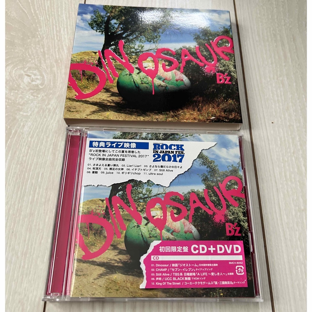 B'z DINOSAUR CD アルバム 初回限定版/DVD付き エンタメ/ホビーのCD(ポップス/ロック(邦楽))の商品写真