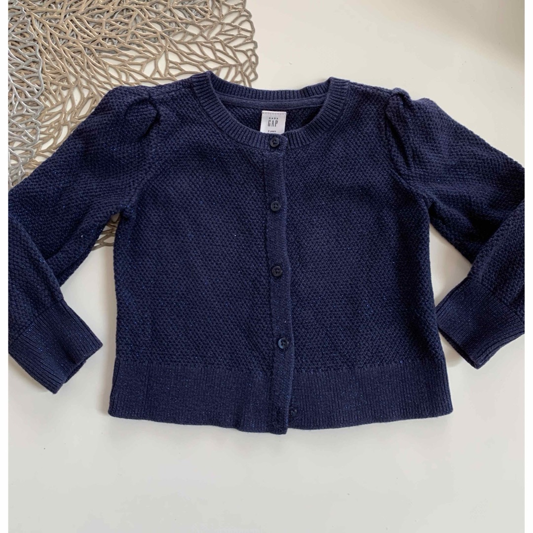 babyGAP(ベビーギャップ)のGapベビー　ラメ糸カーディガン2year キッズ/ベビー/マタニティのキッズ服女の子用(90cm~)(カーディガン)の商品写真