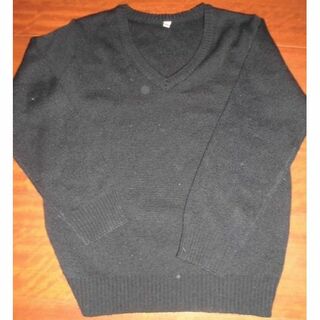 シンプル 無地 黒 長袖セーター 正装や制服に　140(ニット)