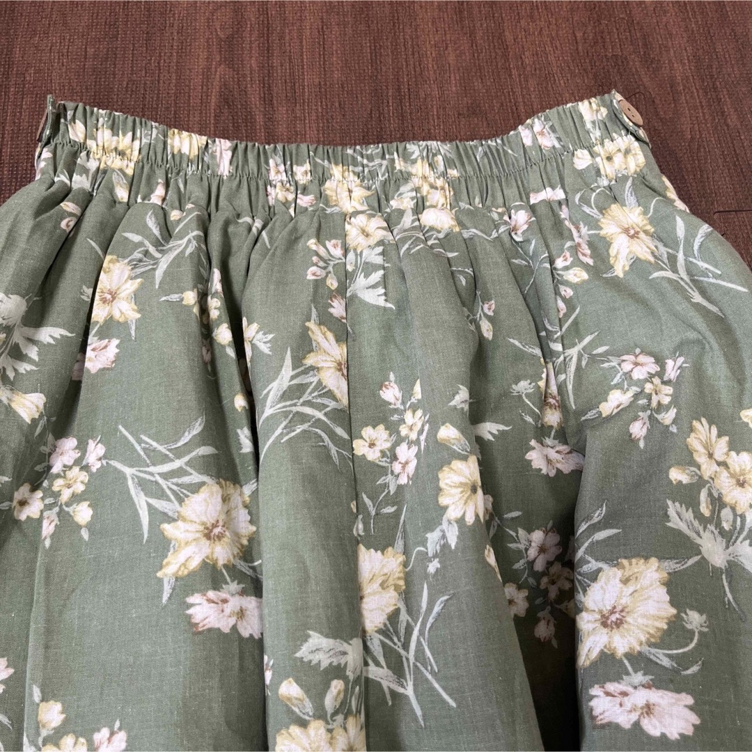 しまむら(シマムラ)のしまむら　花柄スカート レディースのスカート(ひざ丈スカート)の商品写真