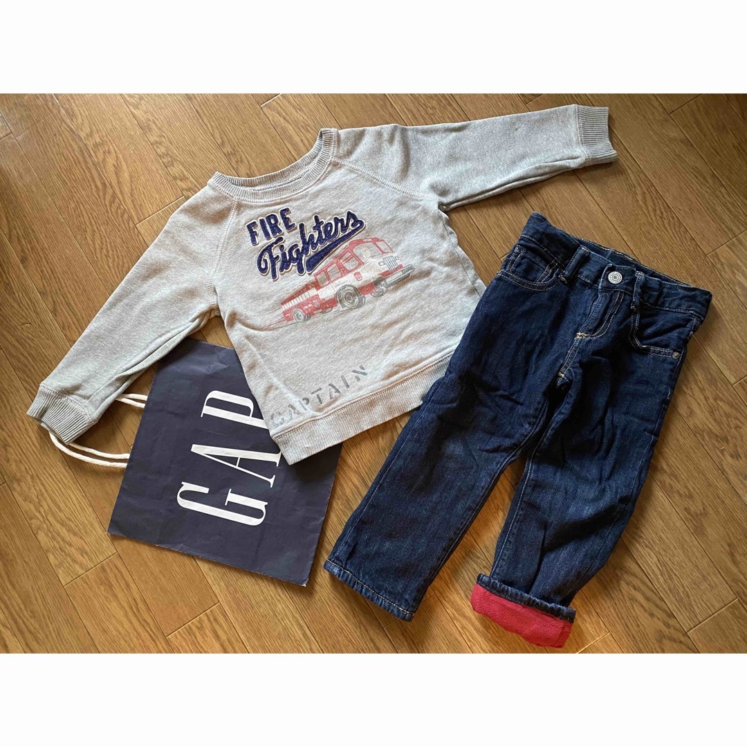 babyGAP(ベビーギャップ)のギャップbabygap消防車柄トレーナー裏地付きデニム3years100cm キッズ/ベビー/マタニティのキッズ服男の子用(90cm~)(その他)の商品写真