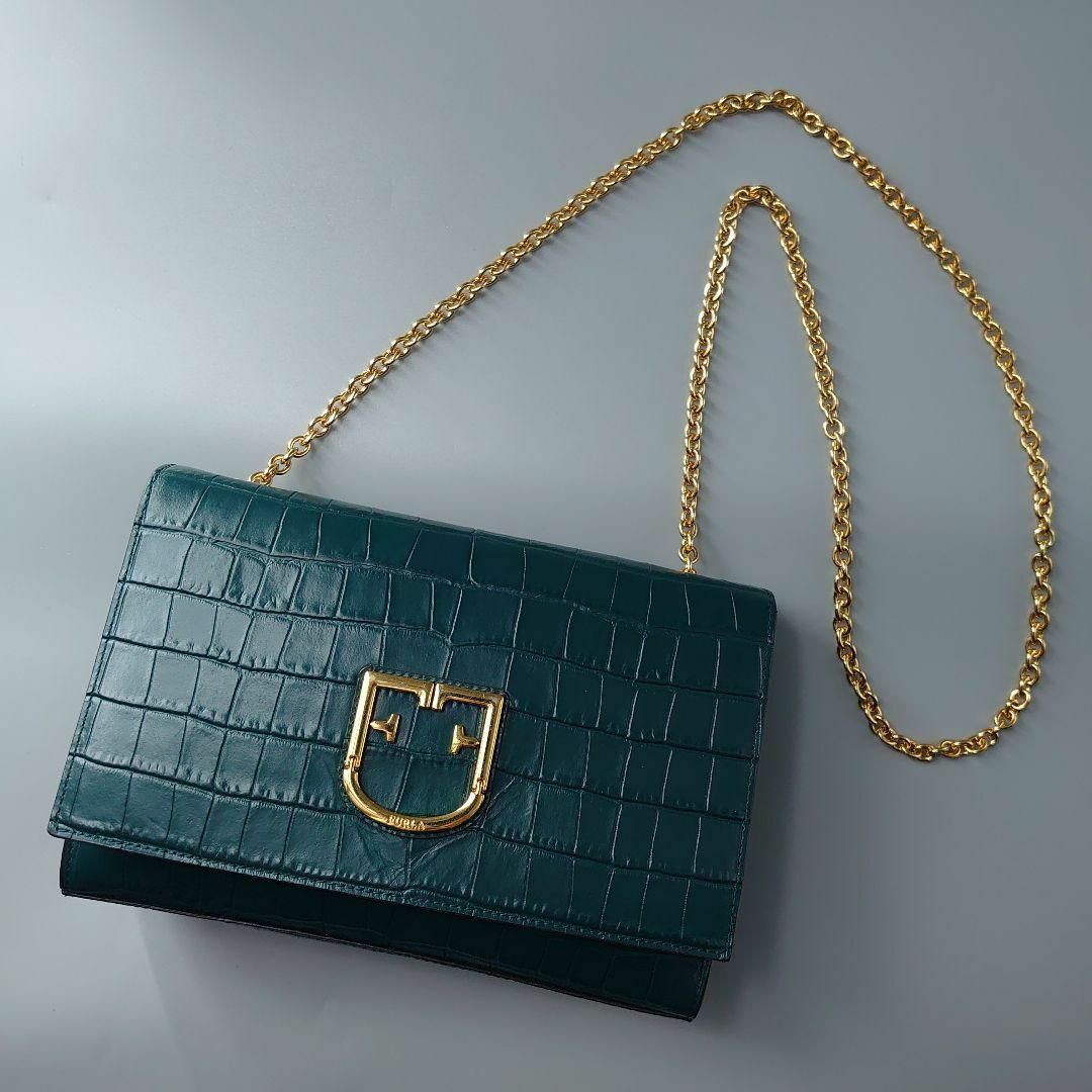 レディースFurla ミニショルダーバッグ　緑色