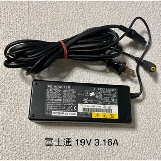 フジツウ(富士通)の☆送料込☆中古純正品FUJITSU富士通ACアダプター19V3.16A(PC周辺機器)