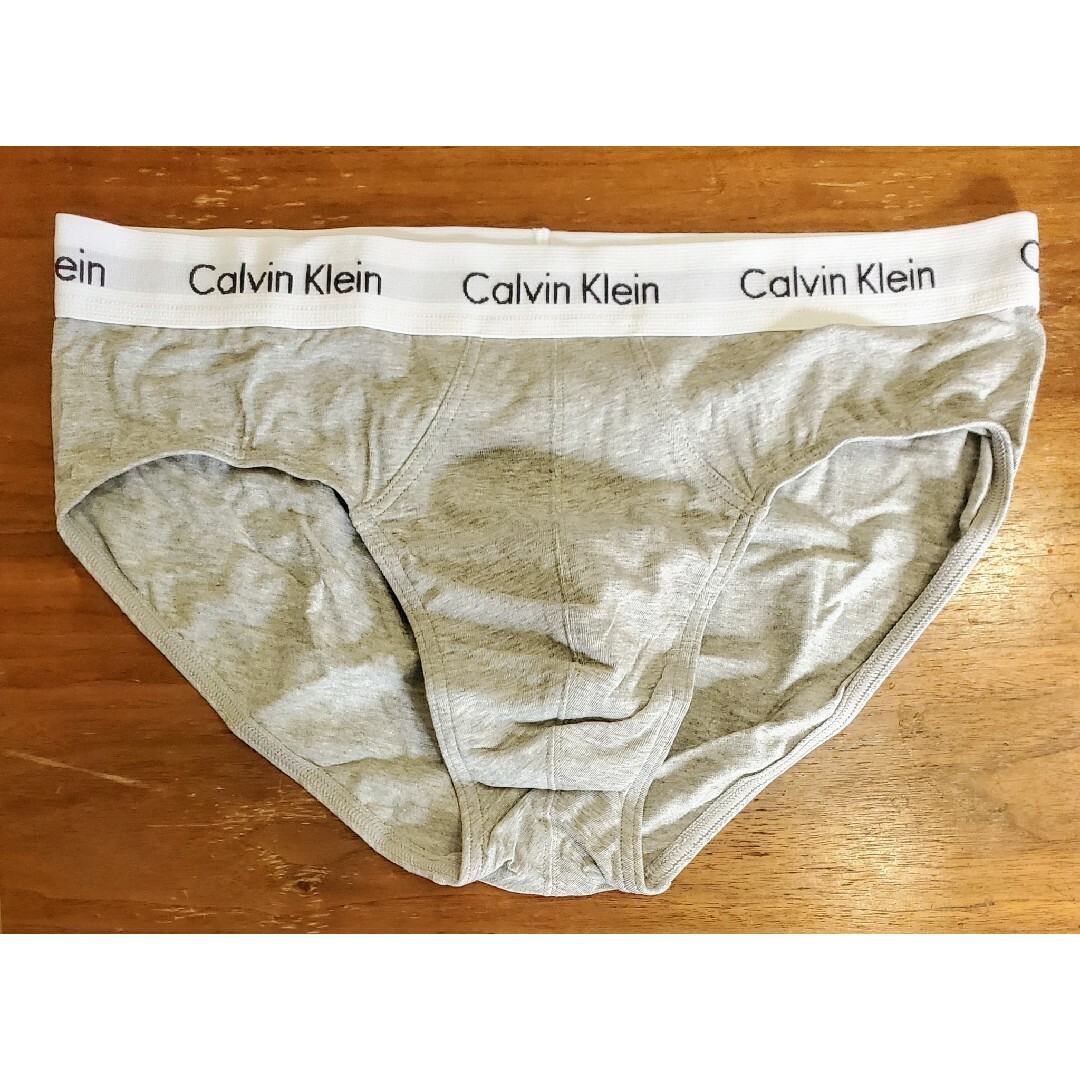 Calvin Klein(カルバンクライン)のカルバンクライン　新品　メンズ　ヒップブリーフ(ロコ/グレーM) メンズのアンダーウェア(ボクサーパンツ)の商品写真