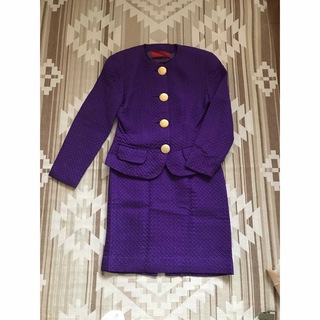 kイタリー製　紫のスーツ　サイズ42(スーツ)