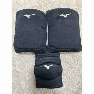 ミズノ(MIZUNO)のバレーボール　サポーター　膝用2つ　肘用1つ(バレーボール)