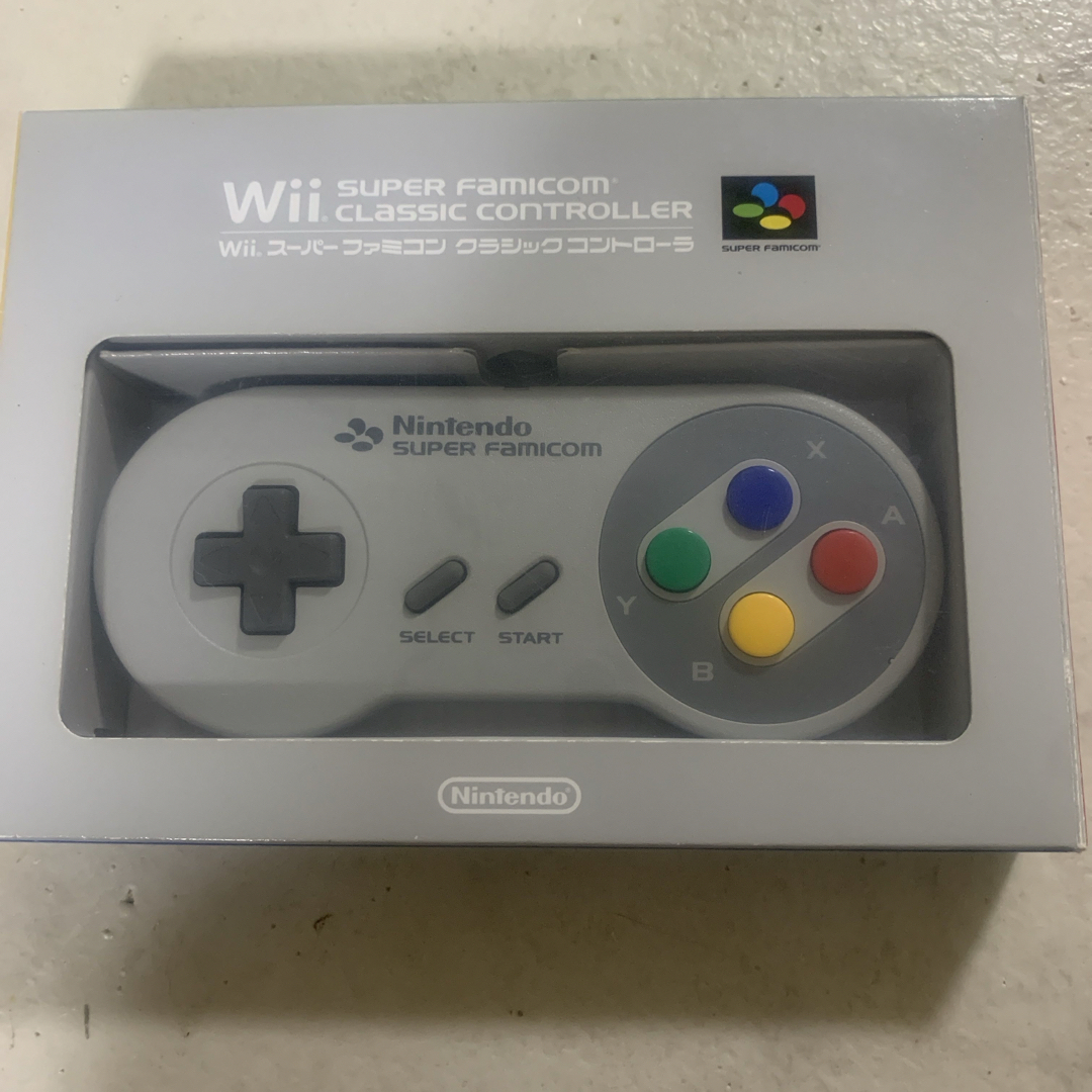 Wii(ウィー)のWiiスーパーファミコン　クラシックコントローラー エンタメ/ホビーのゲームソフト/ゲーム機本体(家庭用ゲーム機本体)の商品写真