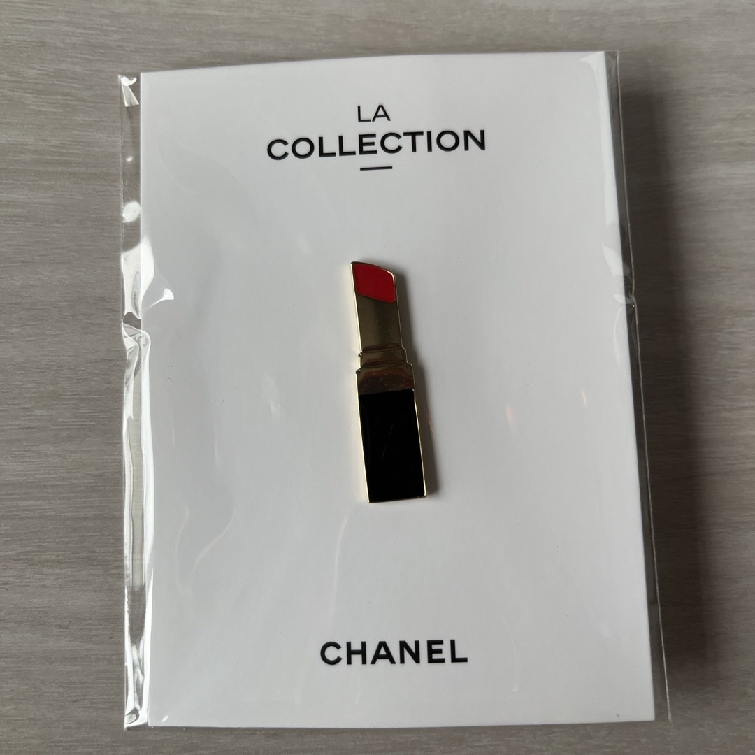 CHANEL(シャネル)のシャネル ラコレクション　ピンバッジ　ノベルティ　ファンデーション　サンプル コスメ/美容のコスメ/美容 その他(その他)の商品写真