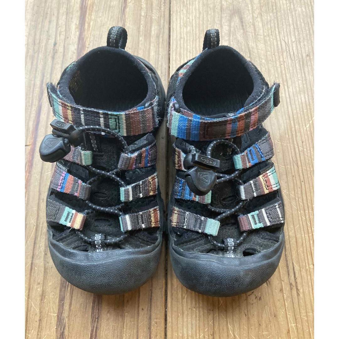 KEEN(キーン)のKEEN サンダル　キッズ キッズ/ベビー/マタニティのキッズ靴/シューズ(15cm~)(サンダル)の商品写真