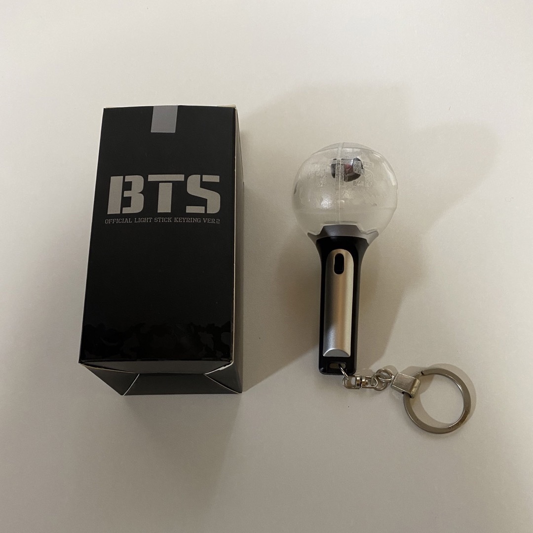 防弾少年団(BTS)(ボウダンショウネンダン)のBTS official light stick keyring ver.2 エンタメ/ホビーのCD(K-POP/アジア)の商品写真