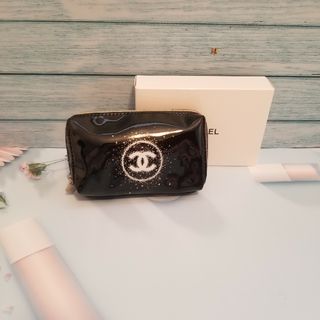 シャネル(CHANEL)の【新品】CHANEL　シャネルノベルティ エナメルポーチ ブラック(ポーチ)