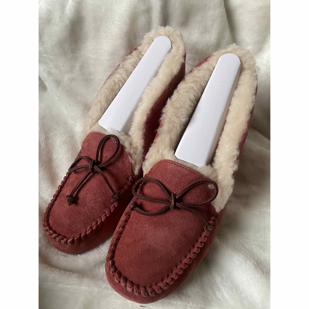 UGG(アグ)の未使用 UGG  Alena シープスキン モカシン ローファー　スパイス   レディースの靴/シューズ(その他)の商品写真